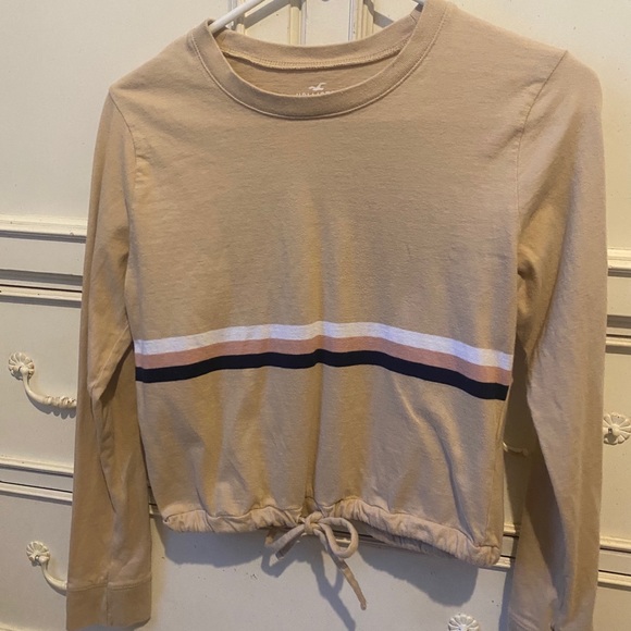 Hollister XS long sleeve top - Picture 2 of 3